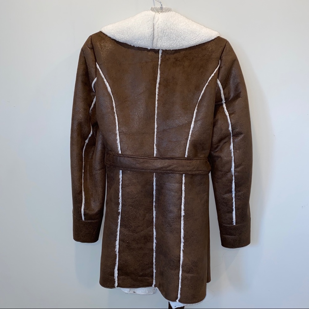 Coat - Picture 3 of 4